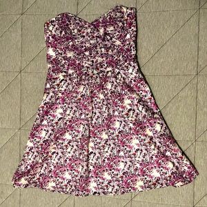 Express strapless dress with pockets